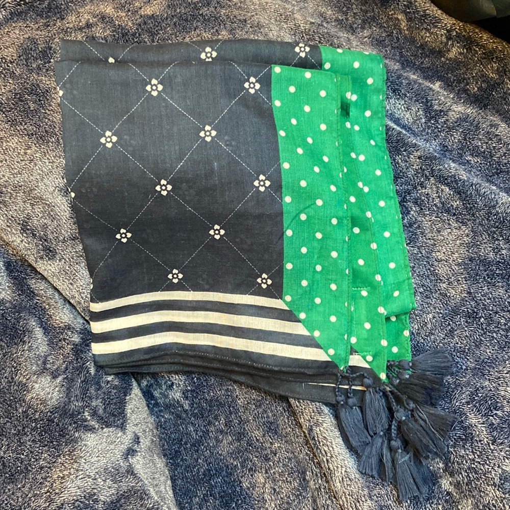 Abercrombie & Fitch blue, green and white scarf